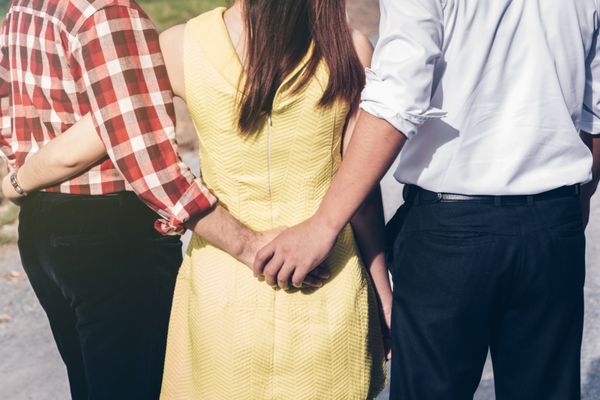 既婚者から不倫の脈ありサイン！？相手の気持ちを確かめる方法を紹介！